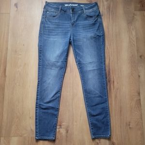Nice Pair of Wallflower Skinny Jeans (Juniors)